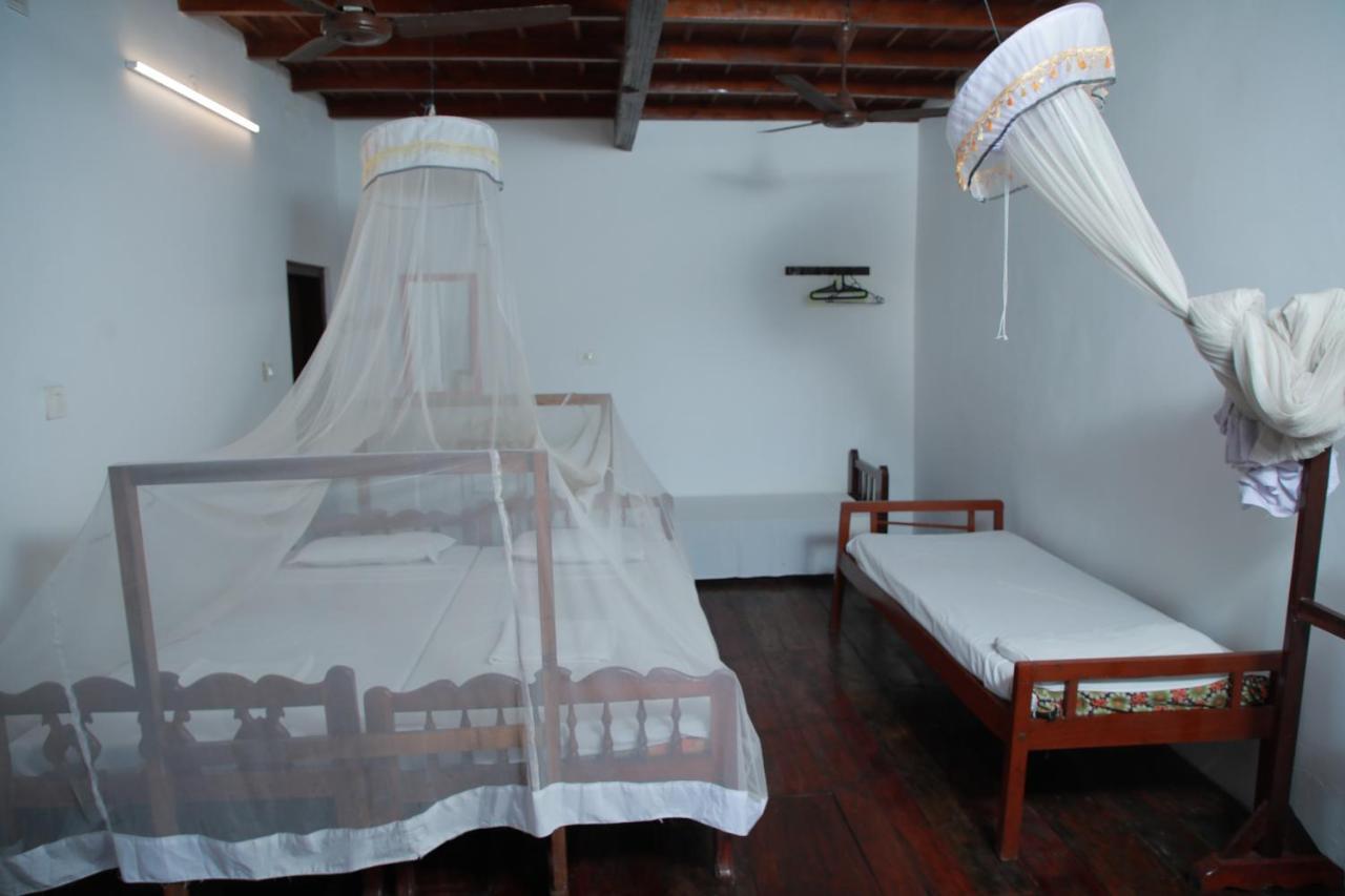 Malayalam Lake Resort アーラップーザ県 エクステリア 写真