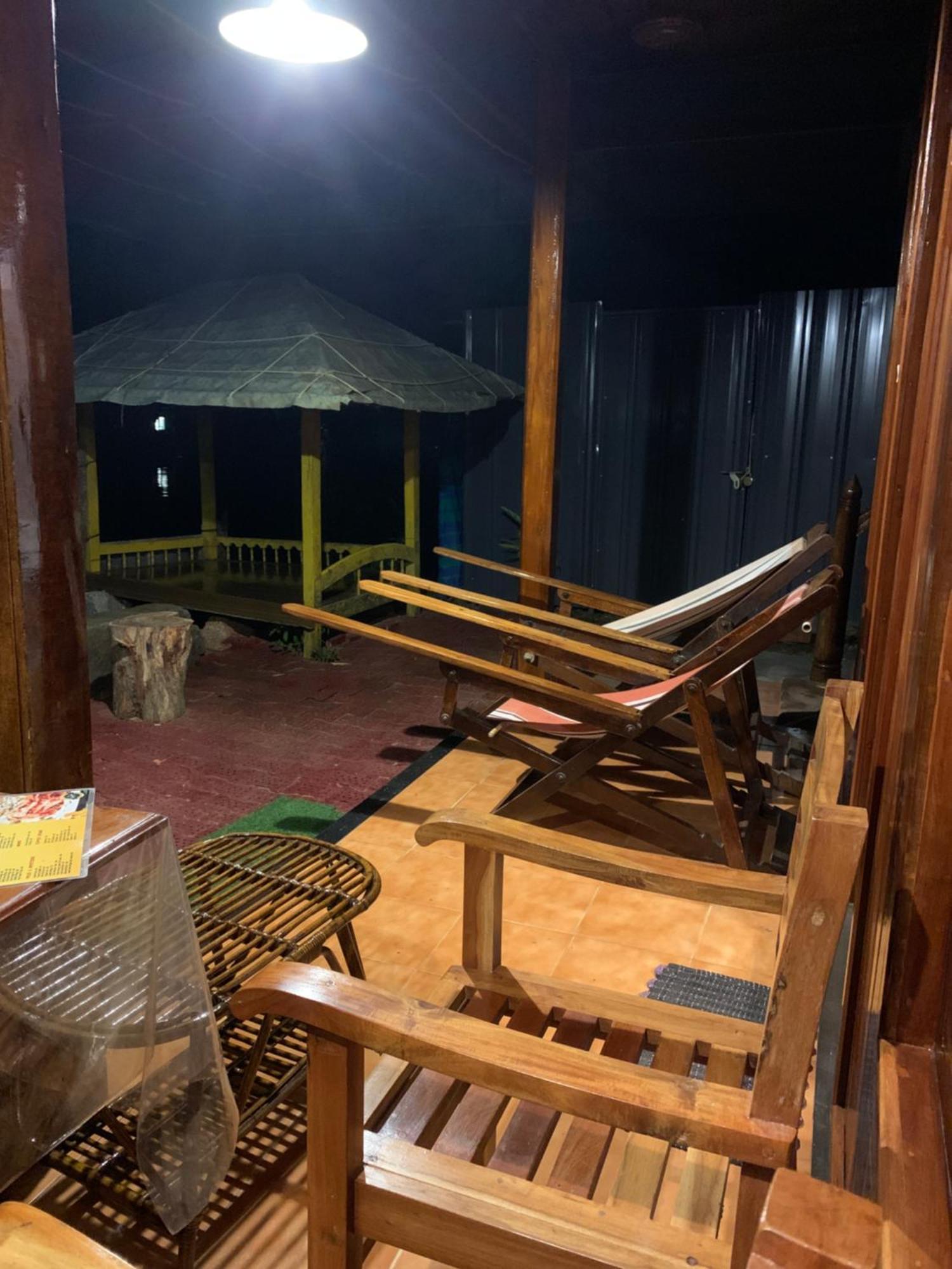 Malayalam Lake Resort アーラップーザ県 エクステリア 写真