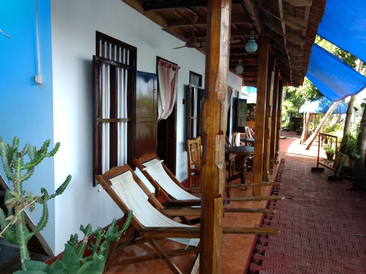 Malayalam Lake Resort アーラップーザ県 エクステリア 写真
